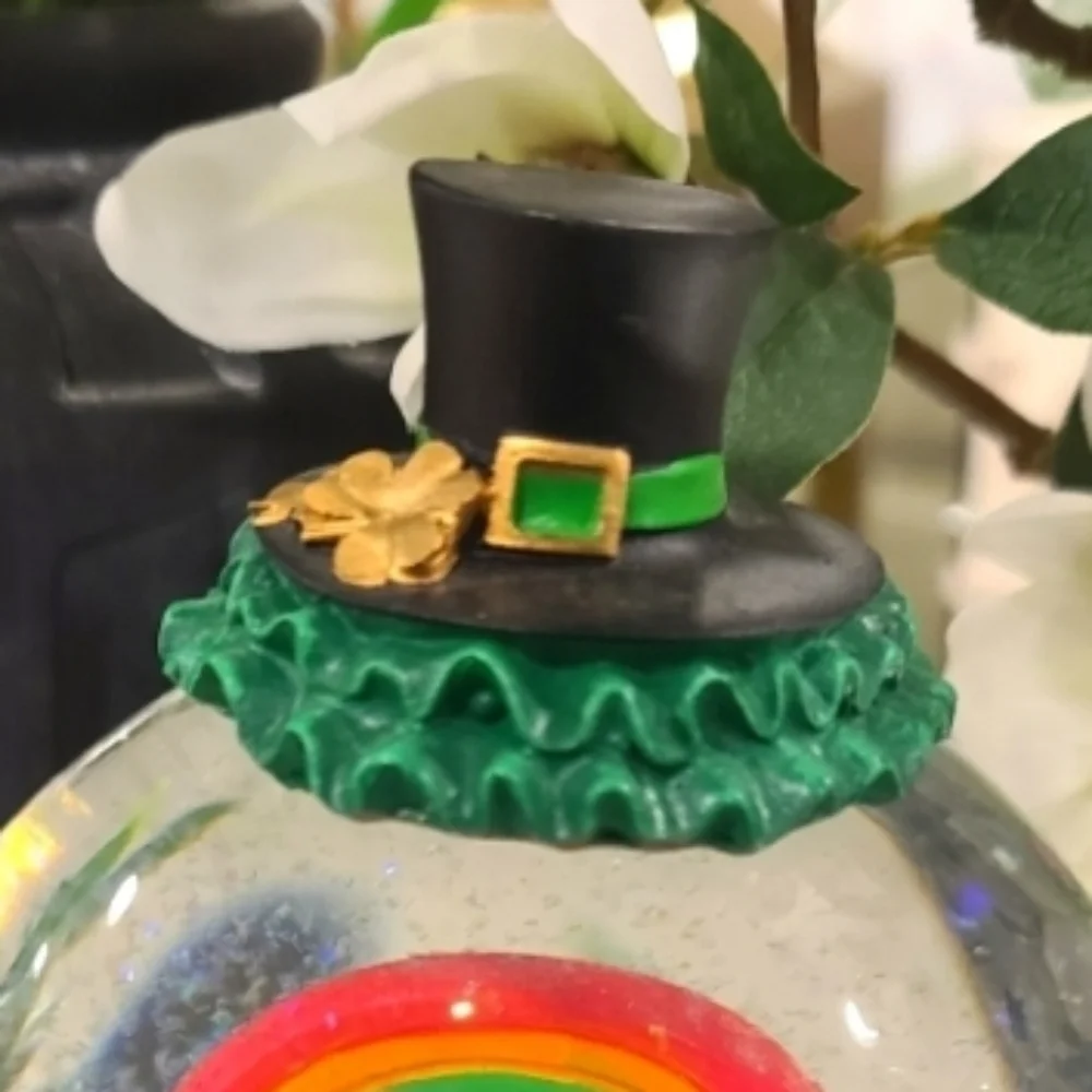 St Patricks Day Light up Gingerbread Tier Cake Rainbow Lucky Shamrock Snowglobe